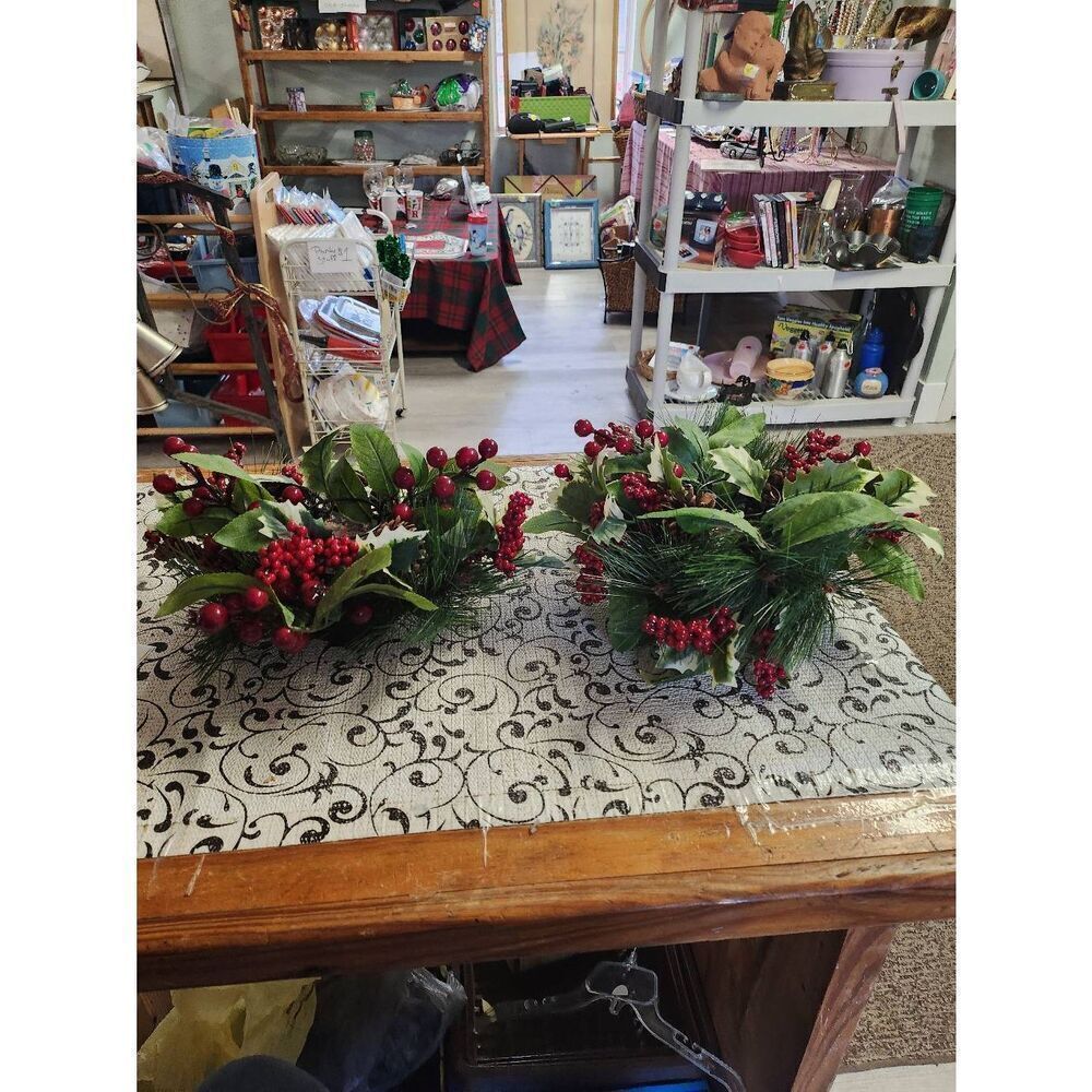 Pair of Vintage Pinecone and Berry Candlholders